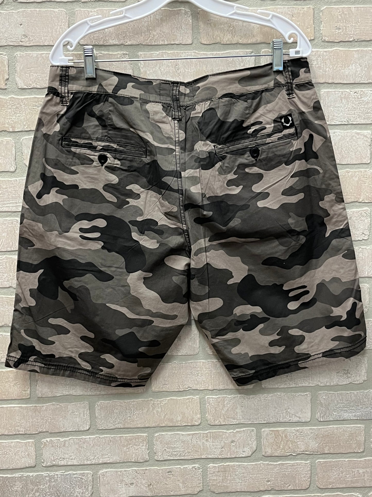 Luke & Dutch night camo shorts, size 34 inseam 9.5 men’s outdoor casual NWT