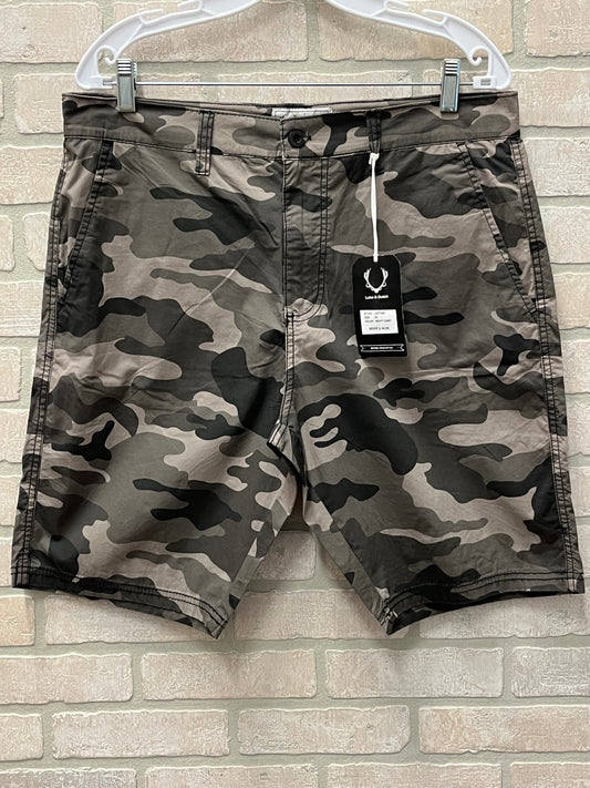 Luke & Dutch night camo shorts, size 34 inseam 9.5 men’s outdoor casual NWT