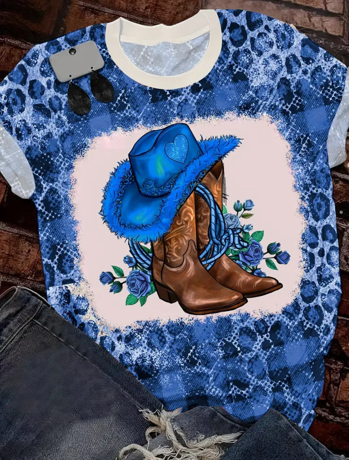 Cowgirl T-shirt with cowgirl hat, and cowgirl boots logo blue Sz Small