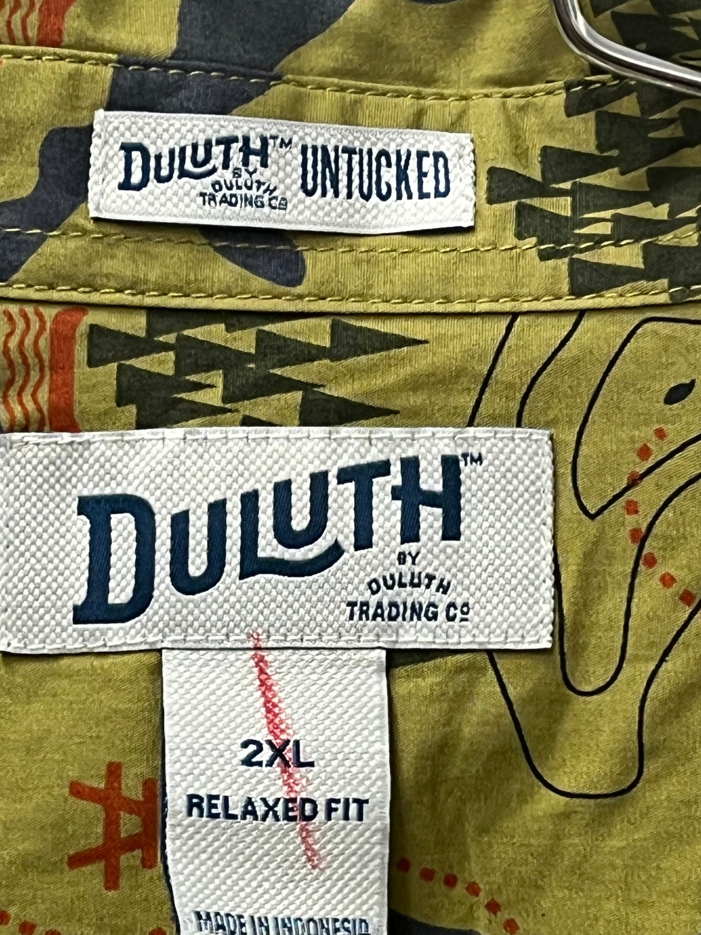 Duluth trading co Hawaiian style UNTUCKit size 2 XL preowned