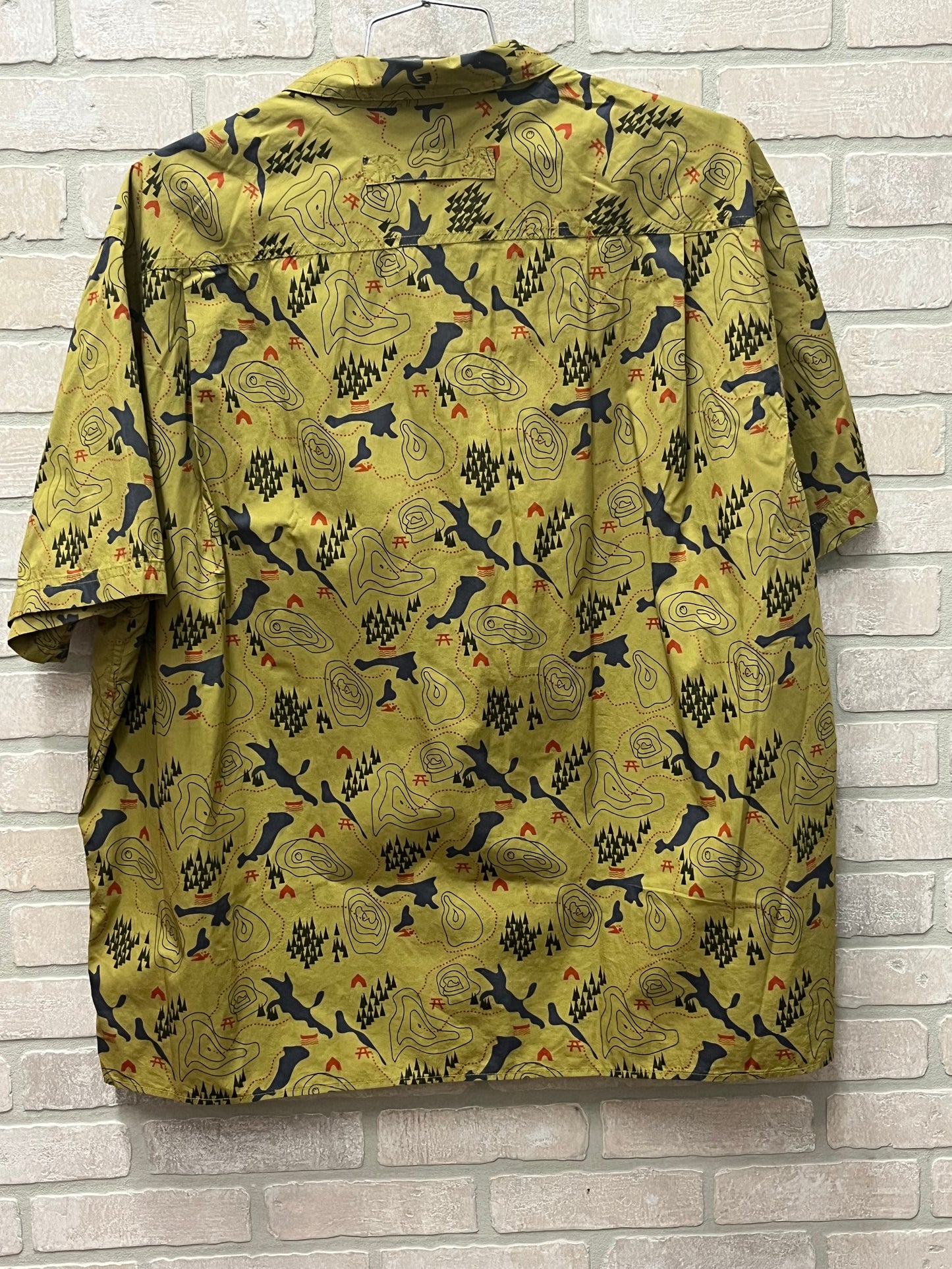 Duluth trading co Hawaiian style UNTUCKit size 2 XL preowned