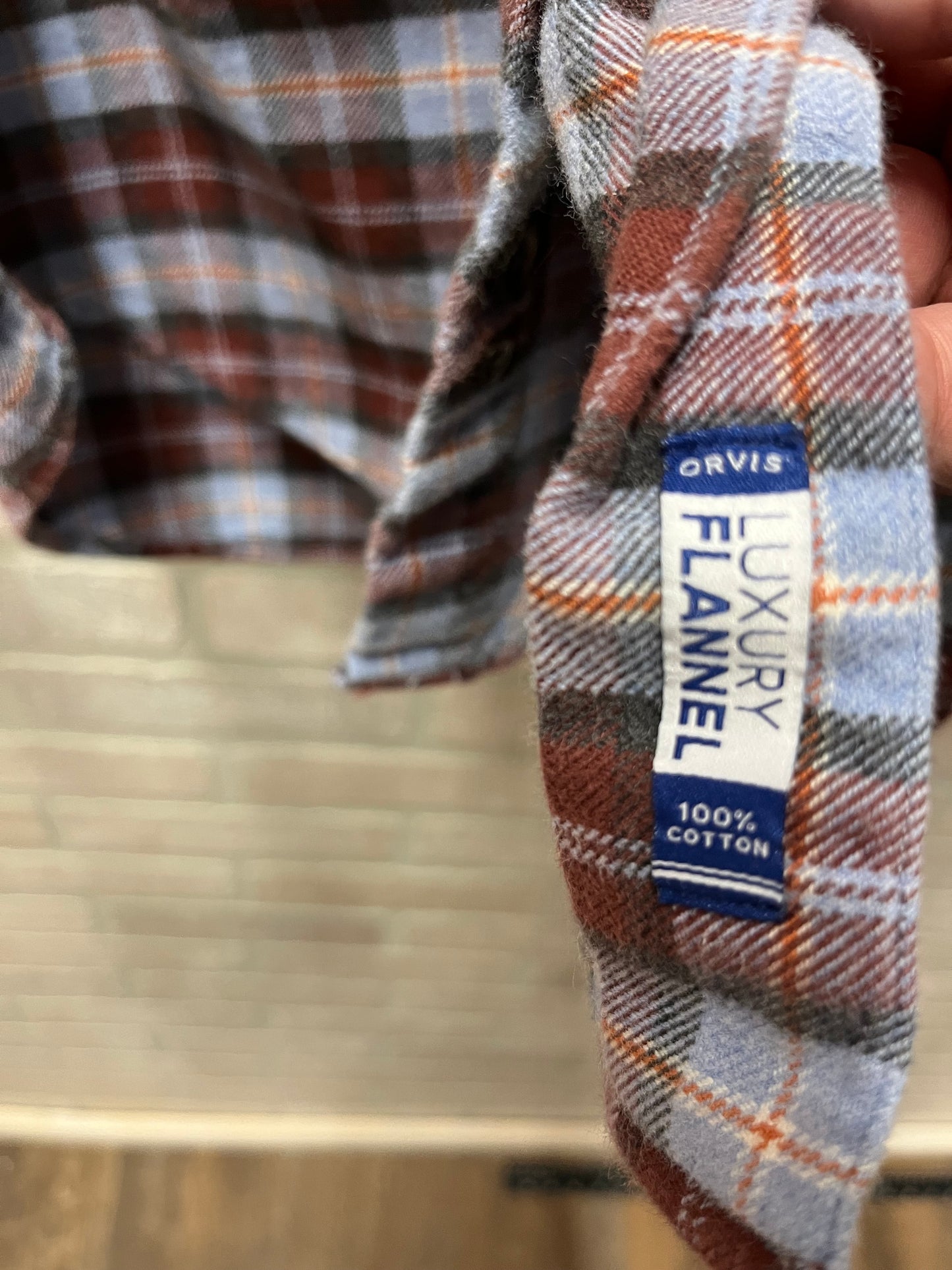 Orvis flannel shirt, long sleeve size medium tartan plaid luxury flannel preowned