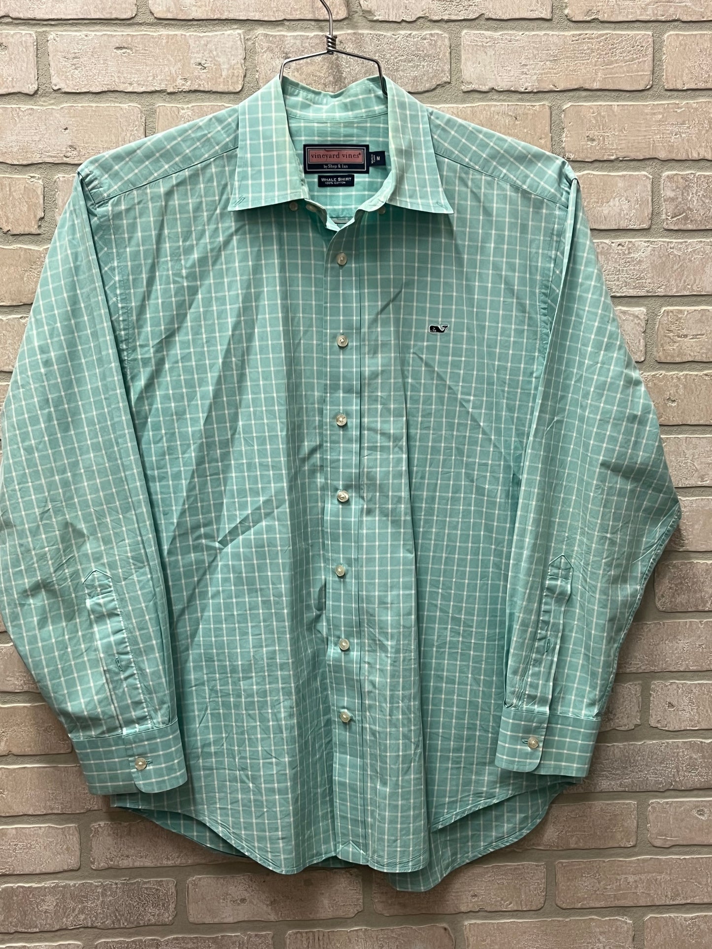 Vineyard, vines, whale shirt, size medium, aqua color long sleeve button up preowned