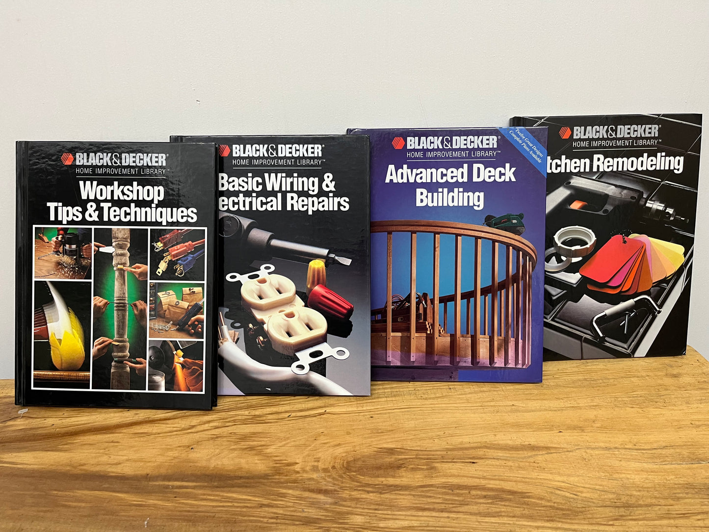 Black & Decker home improvement library set of 4 kitchen remodeling electric specialty decks workshop tips preowned