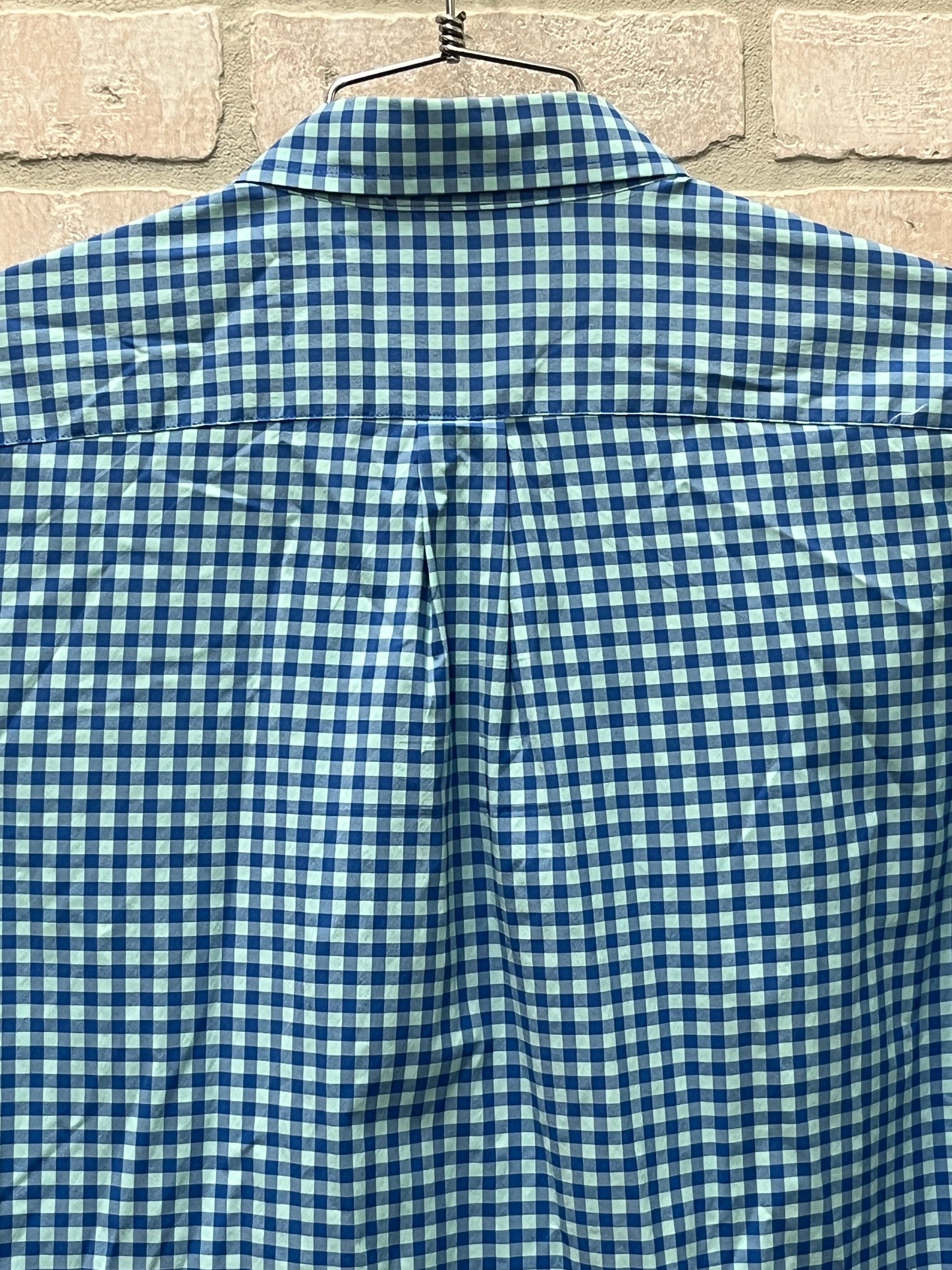 Vineyard, vines, fit Tucker long sleeve button up shirt, check style size medium preowned