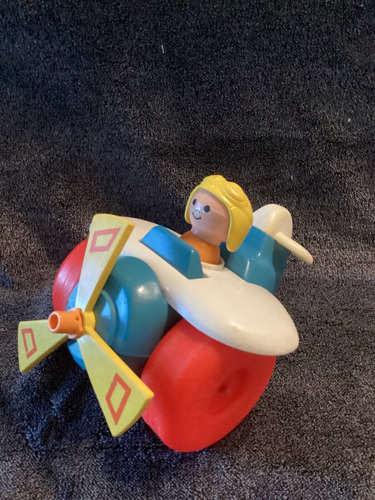 VINTAGE FISHER PRICE AIRPLANE PLANE PULL TOY & PILOT LITTLE PEOPLE 1980