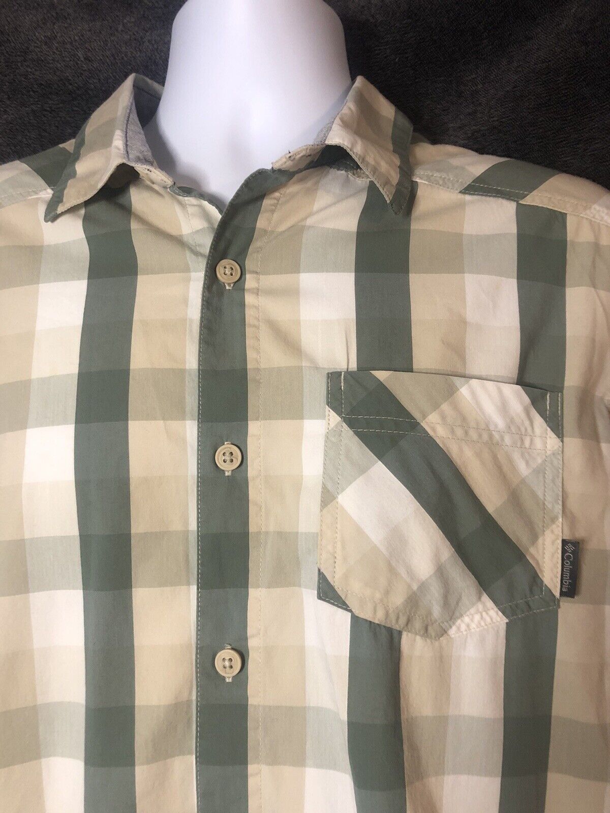 Columbia Mens Medium Button Up Shirt Short Sleeve Plaid Earth Green Omni-wick