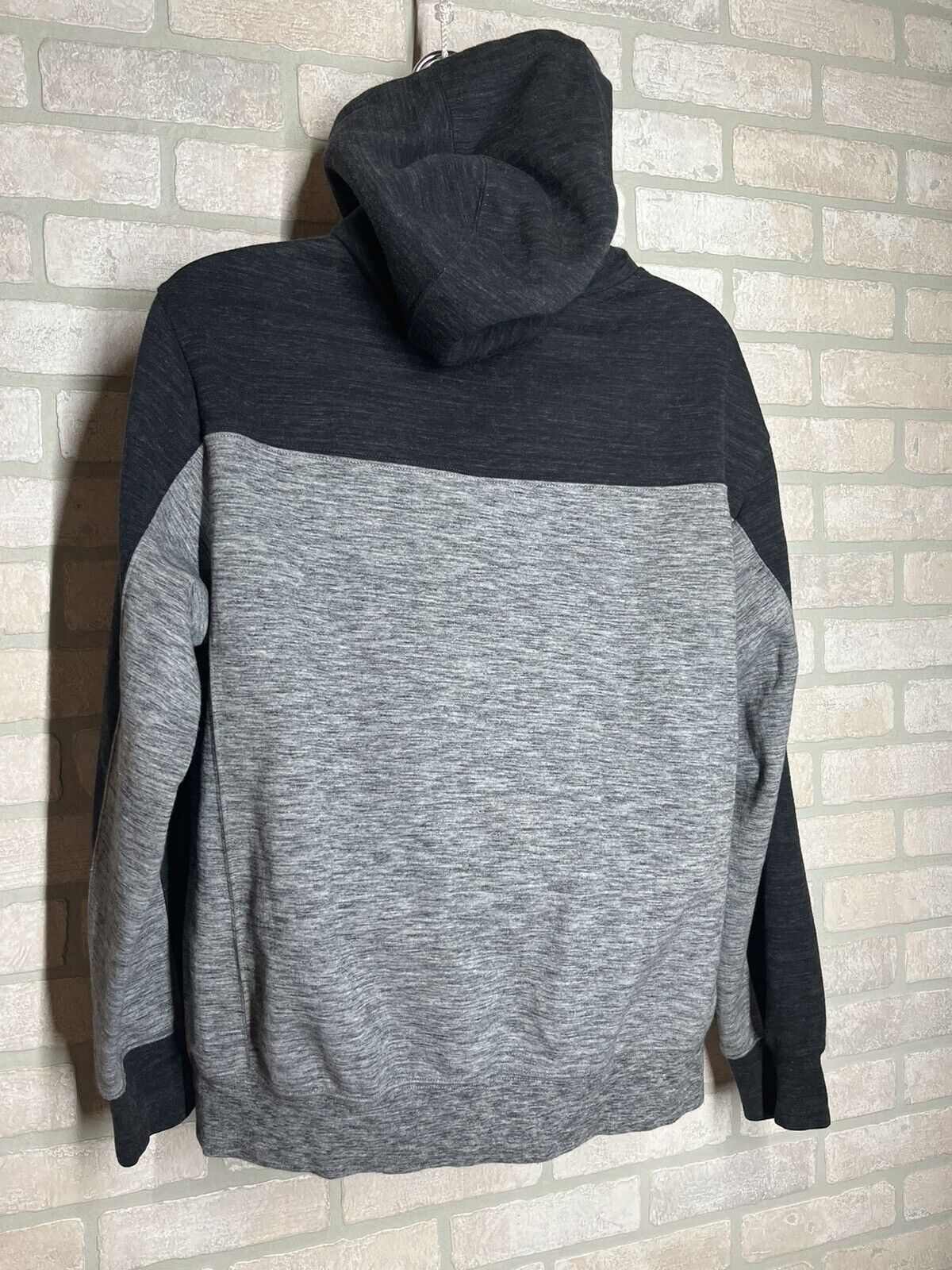 American Eagle Outfitters Men’s Grey Workout Hoodie Sweatshirt SZ Large Flex