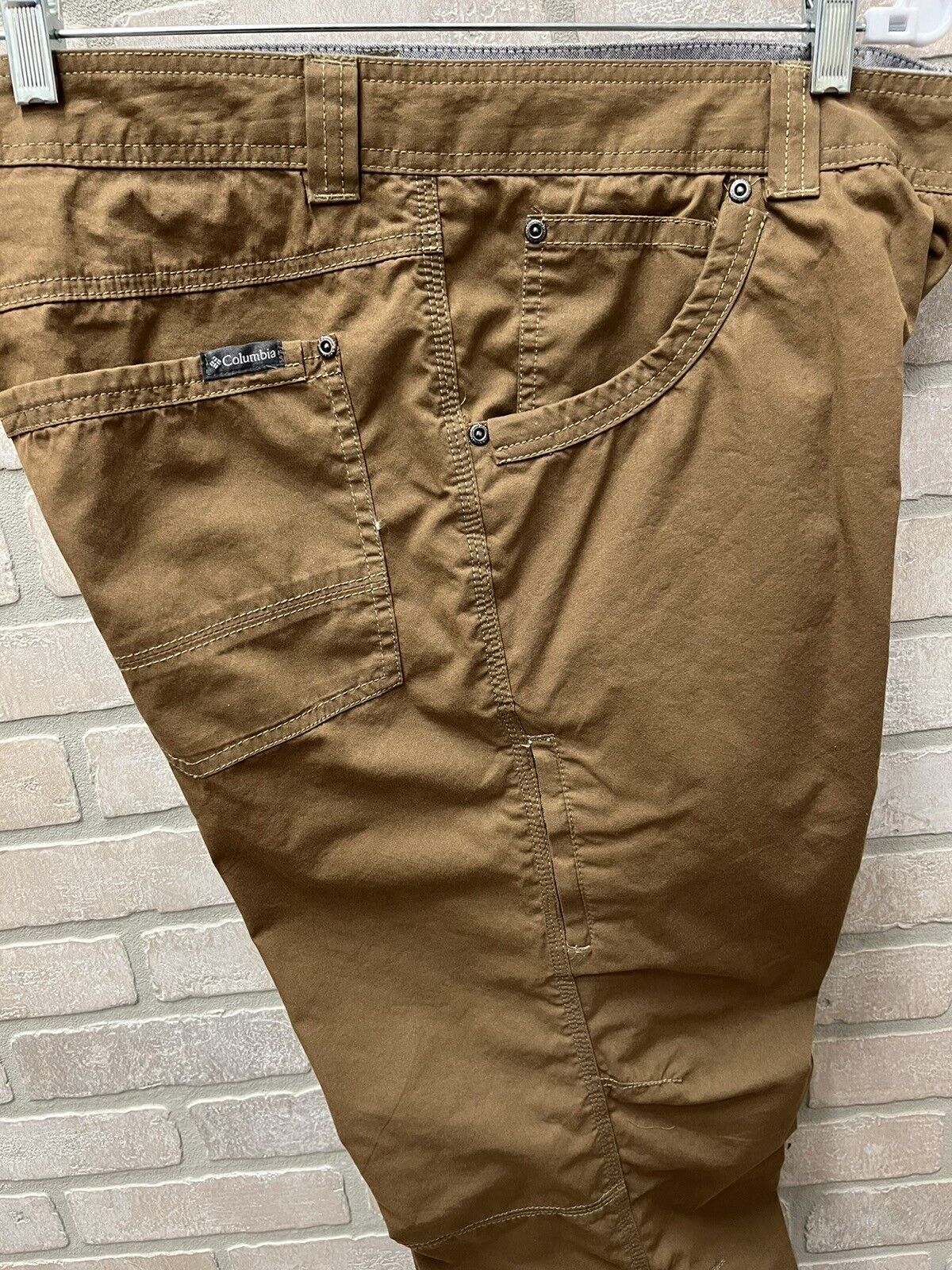 Columbia pants Men’s Sz 38X34 Carpenter Utility Khaki Chino Tan Hiking Trail