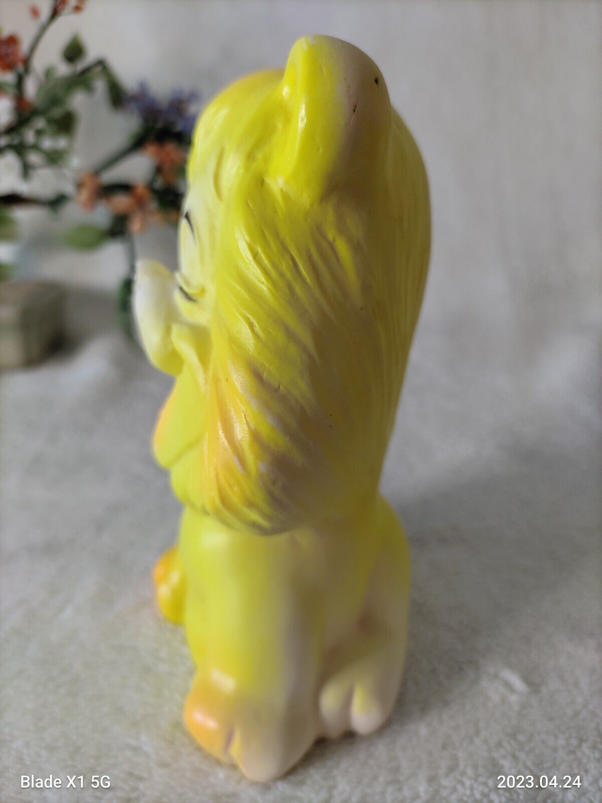 Cute! Vtg yellow 1972 Lion Baby Squeaky Toy Rubber  5” Tall Squeaker Works Great