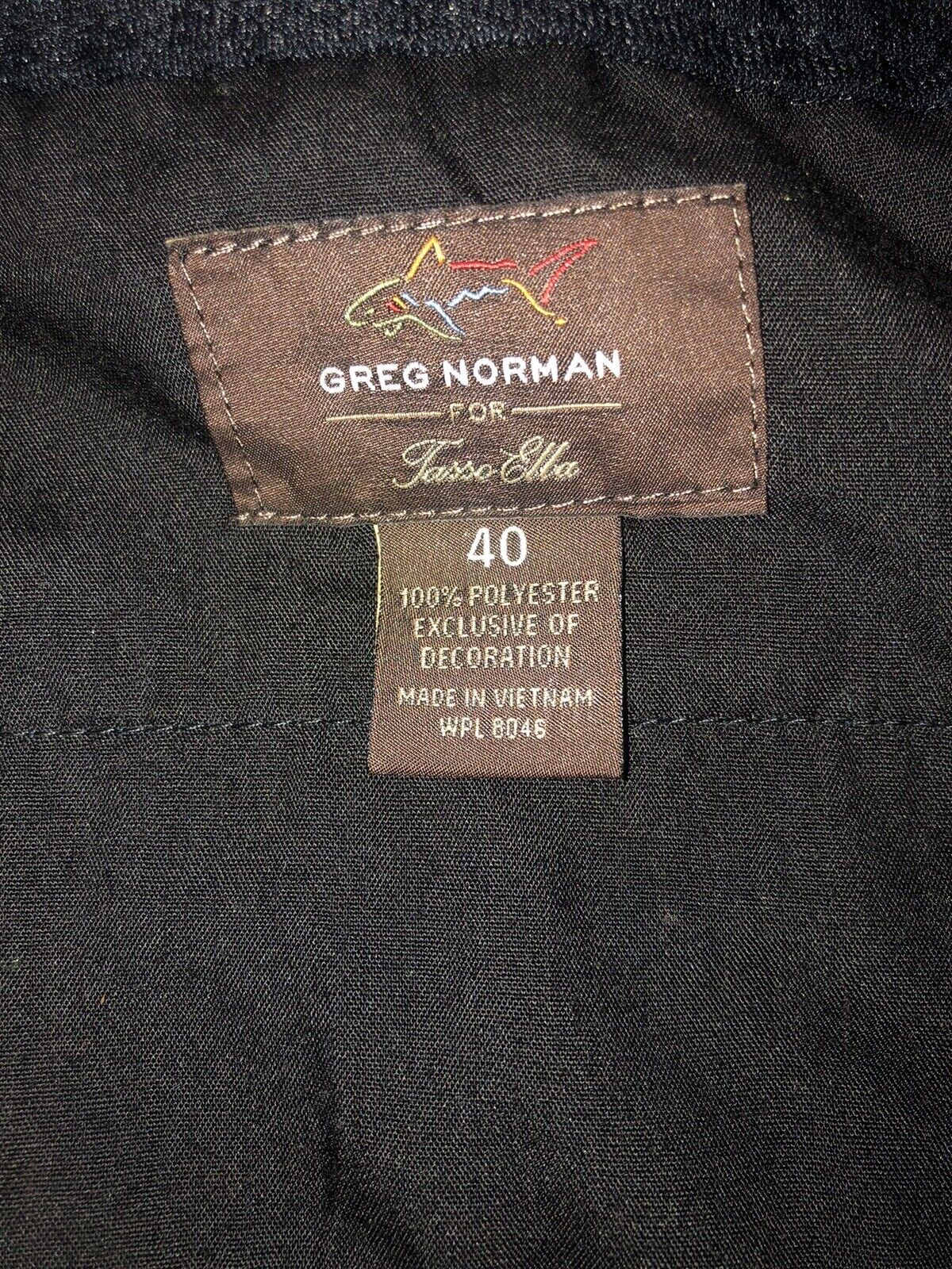 Greg Norman Golf shorts Size 40 ￼Blue polyester ￼Button and pockets