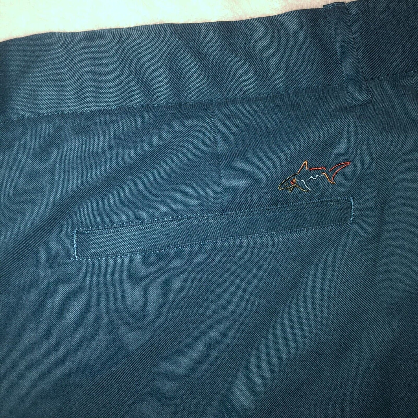 Greg Norman Golf shorts Size 40 ￼Blue polyester ￼Button and pockets