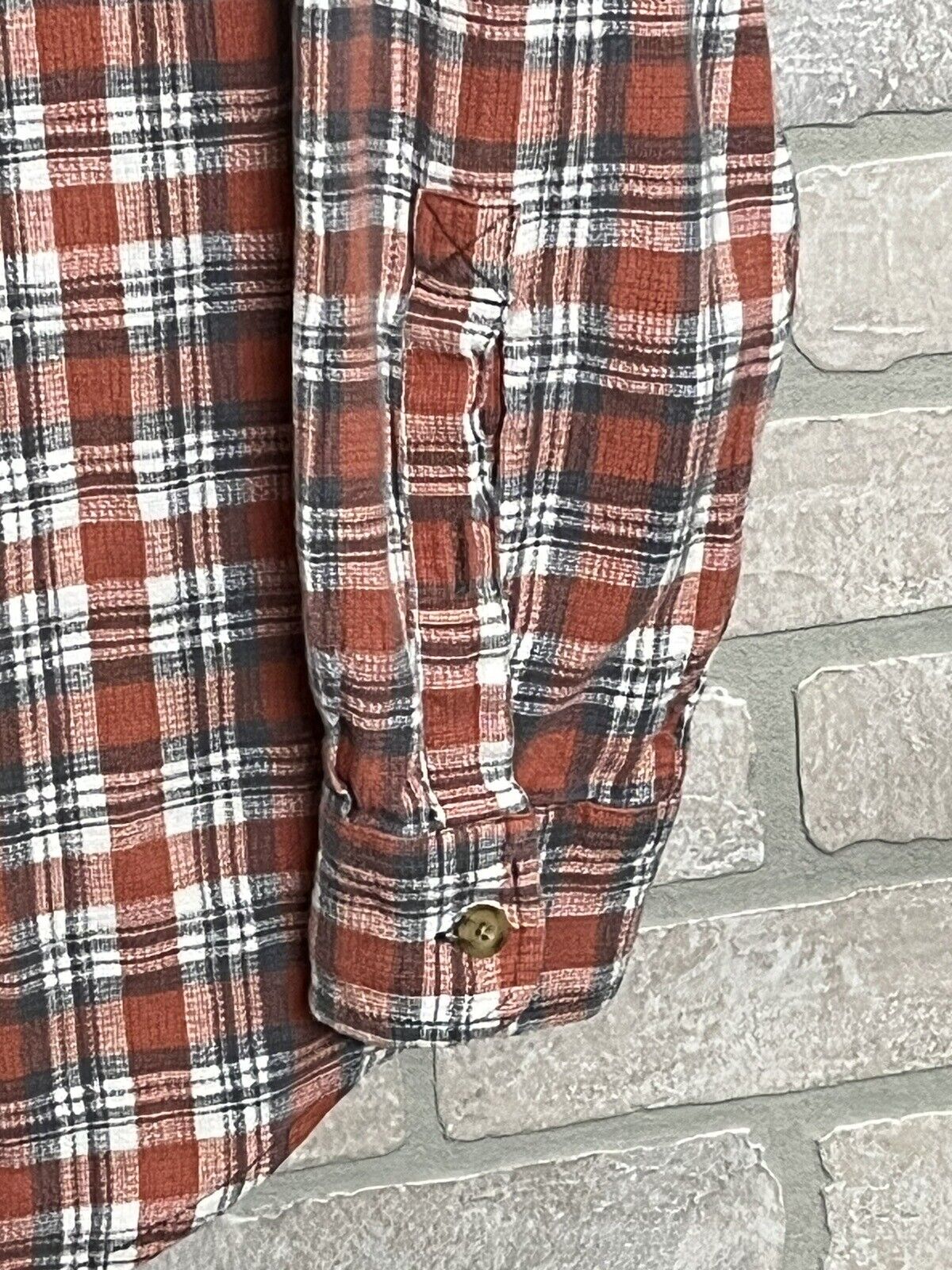 Duluth Trading ￼Shirt Men’s Red Plaid  Button Down Hemp Organic Cotton Blend