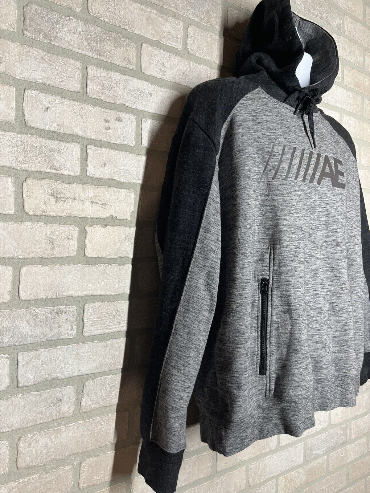 American Eagle Outfitters Men’s Grey Workout Hoodie Sweatshirt SZ Large Flex