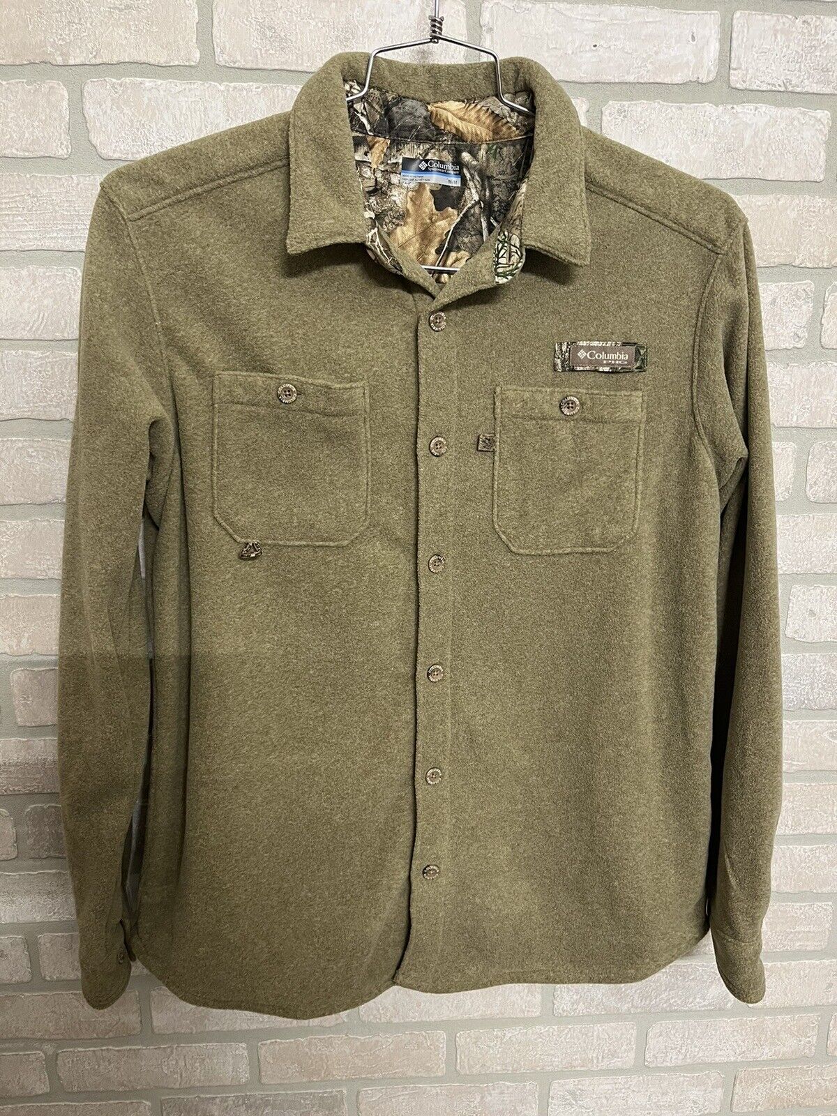 Columbia Mens Shirt Size M PFG PHG Performance Hunting Camo Long Sleeve Button