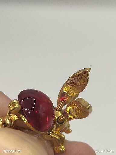 Vintage Gold Tone Red Jelly Belly Bee Cabochon Trembler Pin Brooch