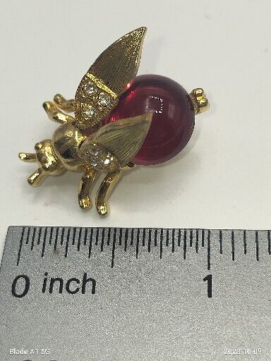 Vintage Gold Tone Red Jelly Belly Bee Cabochon Trembler Pin Brooch