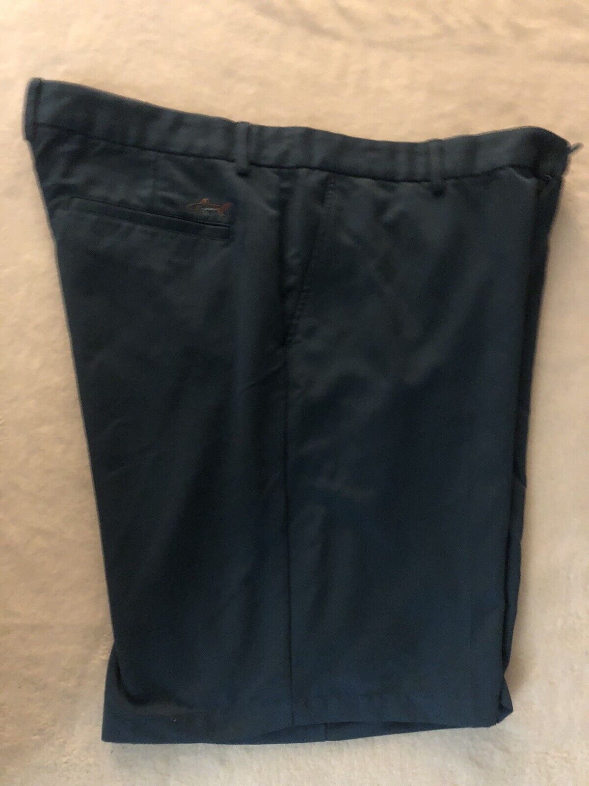 Greg Norman Golf shorts Size 40 ￼Blue polyester ￼Button and pockets