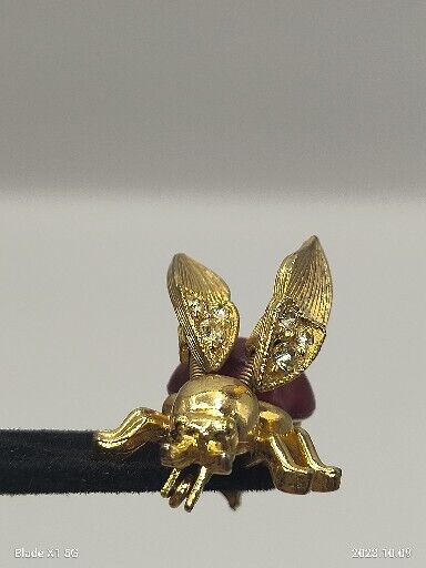 Vintage Gold Tone Red Jelly Belly Bee Cabochon Trembler Pin Brooch