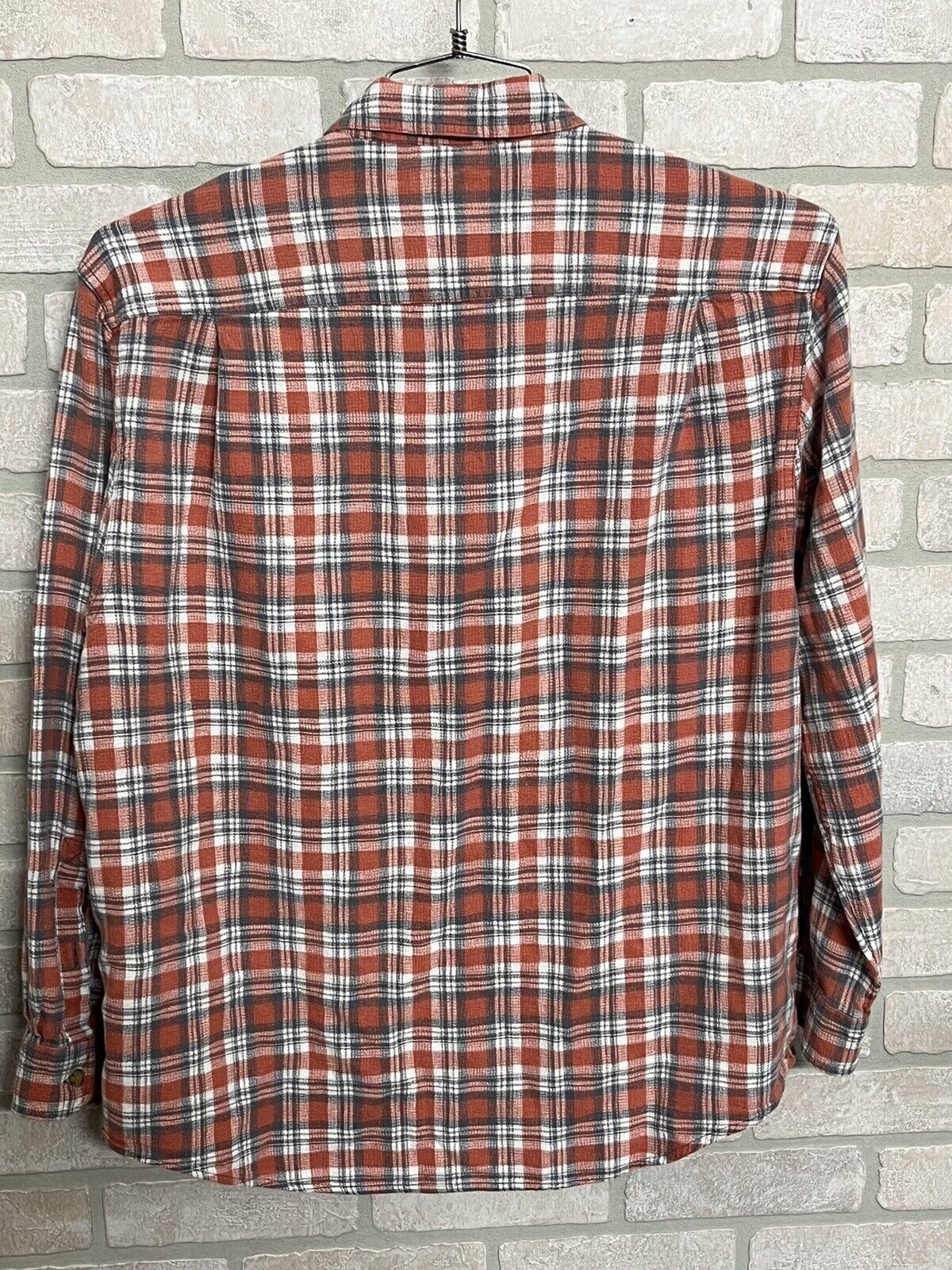 Duluth Trading ￼Shirt Men’s Red Plaid  Button Down Hemp Organic Cotton Blend