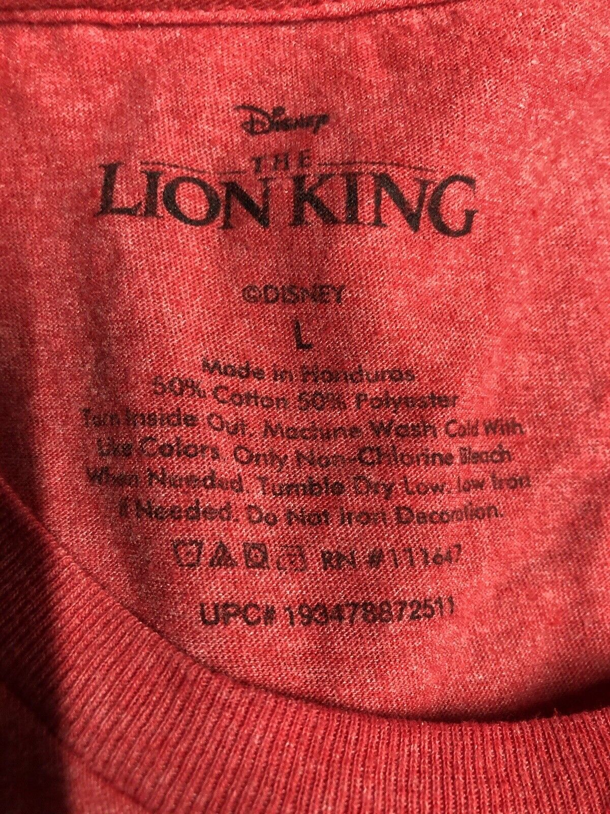 Disney The lion king Red T-shirt around the world safari size large