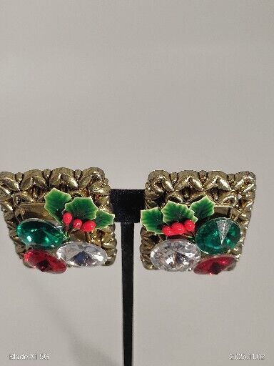 Vintage Kitchy Christmas Red Green Clear Rhinestone Goldtone Clip Earrings