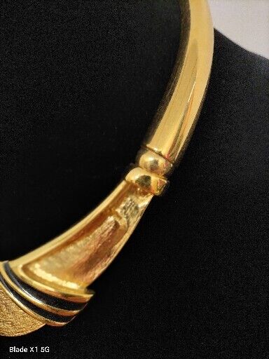 Vintage NAPIER Patent Pending Signed Gold Tone Black Collar Choker Bib Necklace