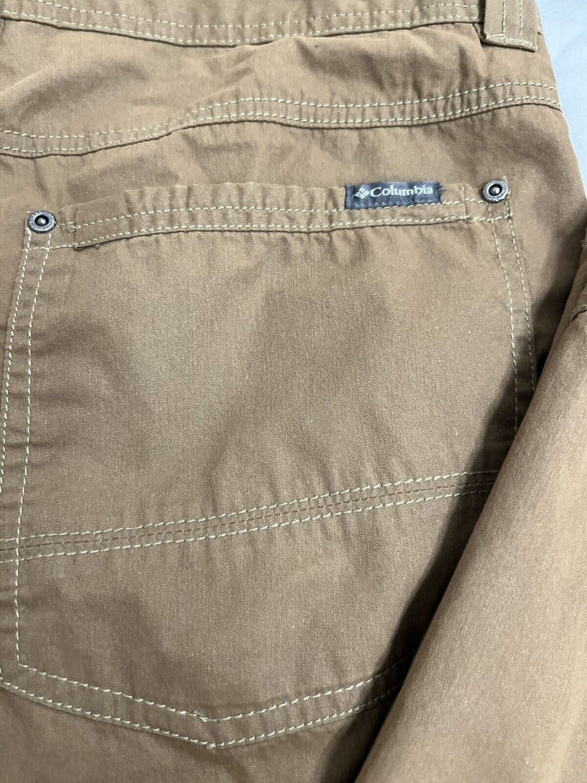 Columbia pants Men’s Sz 38X34 Carpenter Utility Khaki Chino Tan Hiking Trail