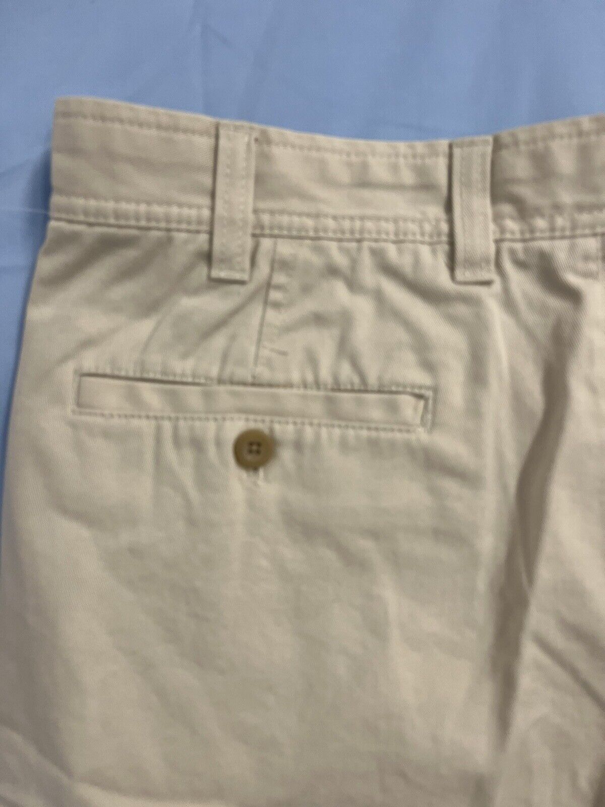 IZOD Saltwater Men's 38 x 10.5 Chino Shorts Dark Khaki Relaxed, Classics