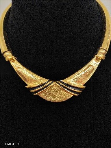 Vintage NAPIER Patent Pending Signed Gold Tone Black Collar Choker Bib Necklace