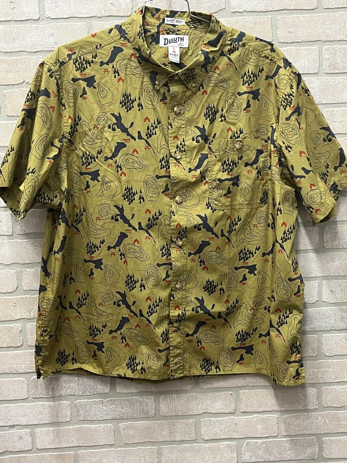 Men’s Duluth Trading Company Sz 2XL Hawaiian Shirt goldish color