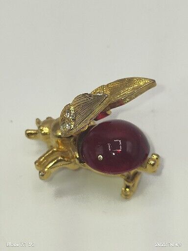 Vintage Gold Tone Red Jelly Belly Bee Cabochon Trembler Pin Brooch