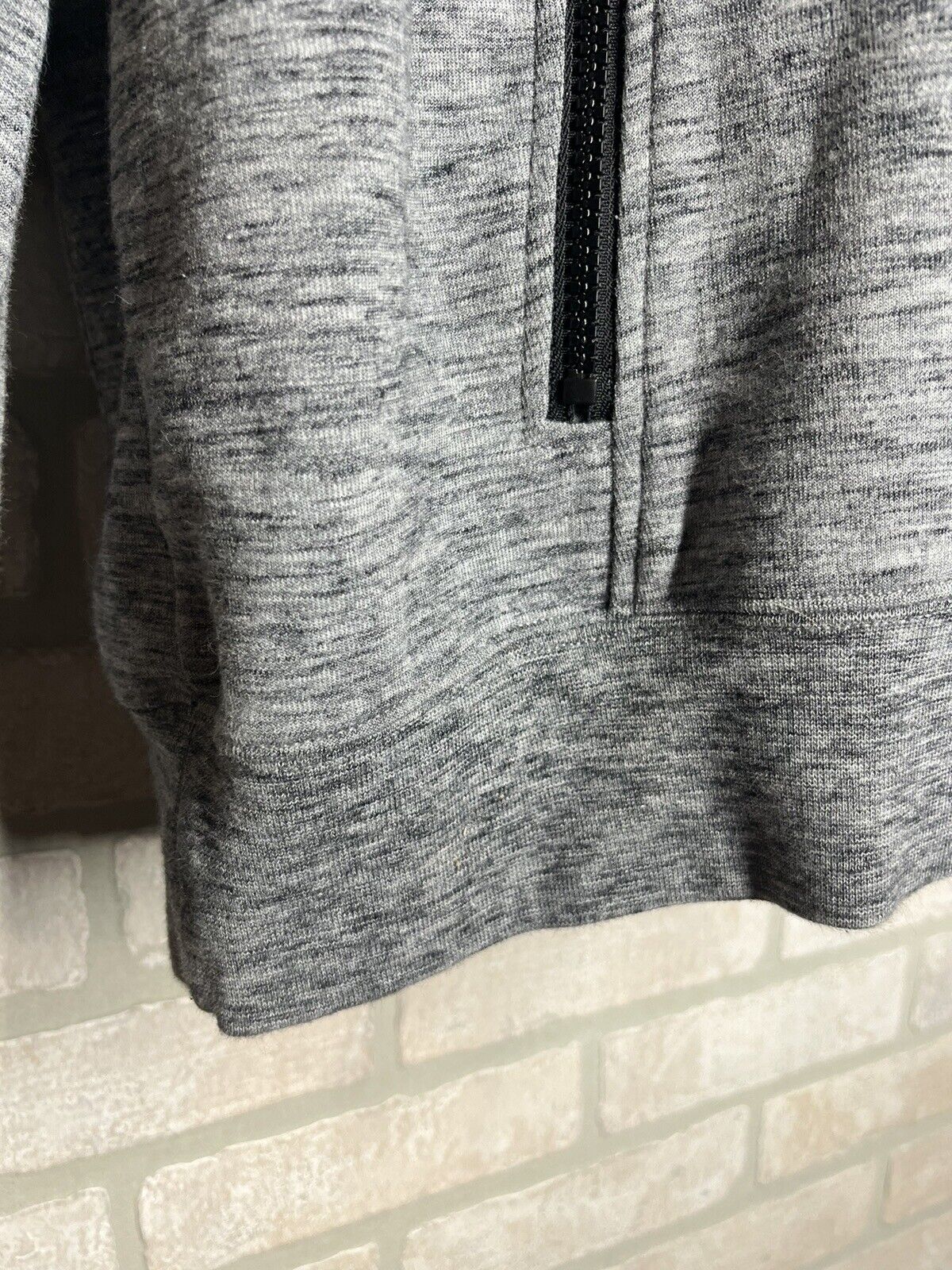 American Eagle Outfitters Men’s Grey Workout Hoodie Sweatshirt SZ Large Flex