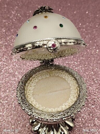 Vintage Frosted Pedestal Gem Stone Glass Ring Holder "Ring not included".