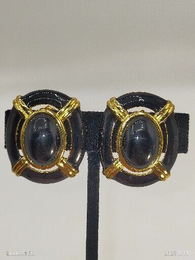 Vintage Signed Daria Gold Tone Clip Earrings Black Enamel Lucite Cabochon