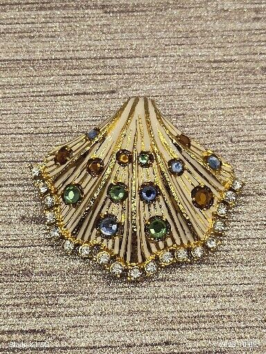 Vintage Signed IVANA Trump Brooch Pin Pendant Gold Tone Seashell Rhinestones