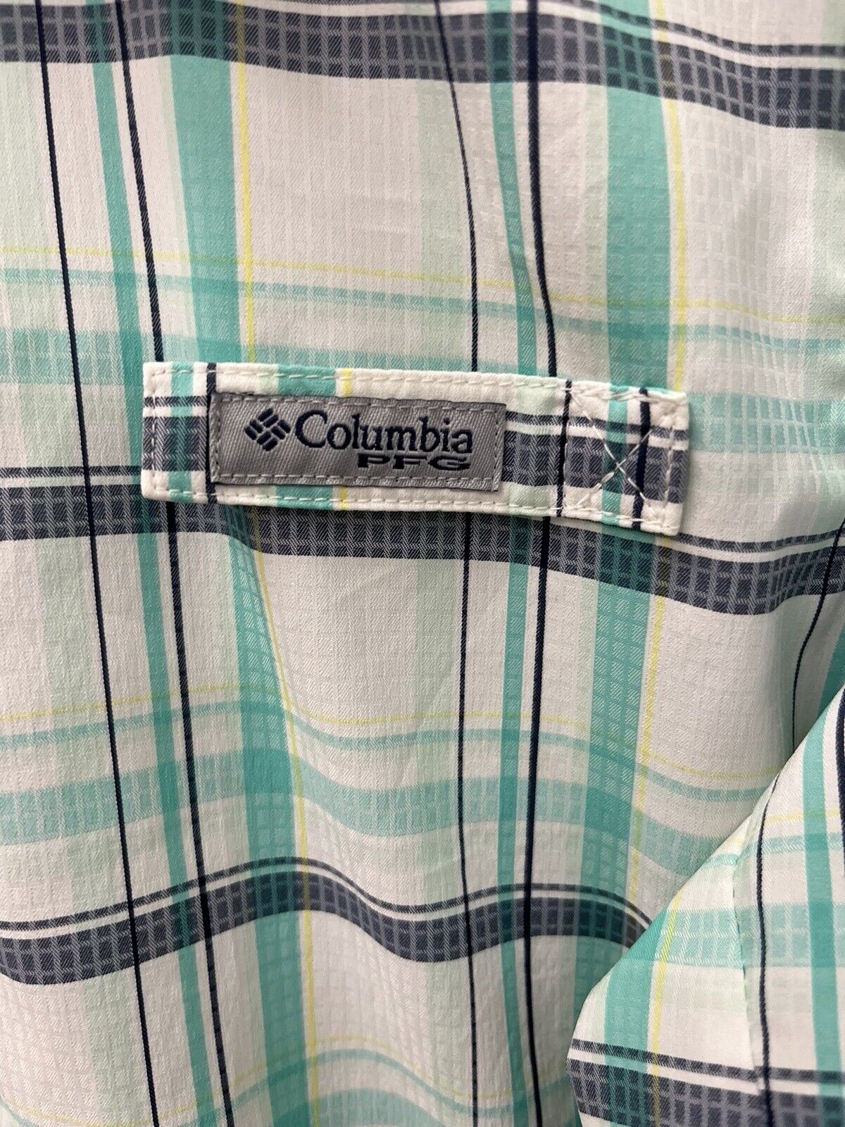 Columbia PFG Shirt Men Size L ￼LongSleeve Omni Shade Tartan Plaid Vented Fishing